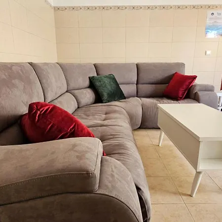 Guest house Surf House Helena Ferrel (Leiria)